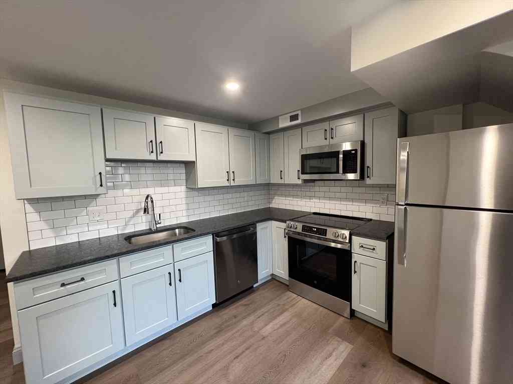 Apartment For Rent - 160 Seabury St #27<br/> Fall River, MA 02720