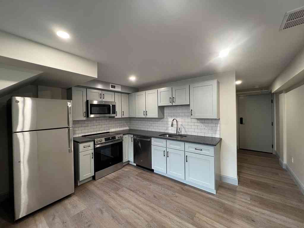 Apartment For Rent - 160 Seabury St #26<br/> Fall River, MA 02720