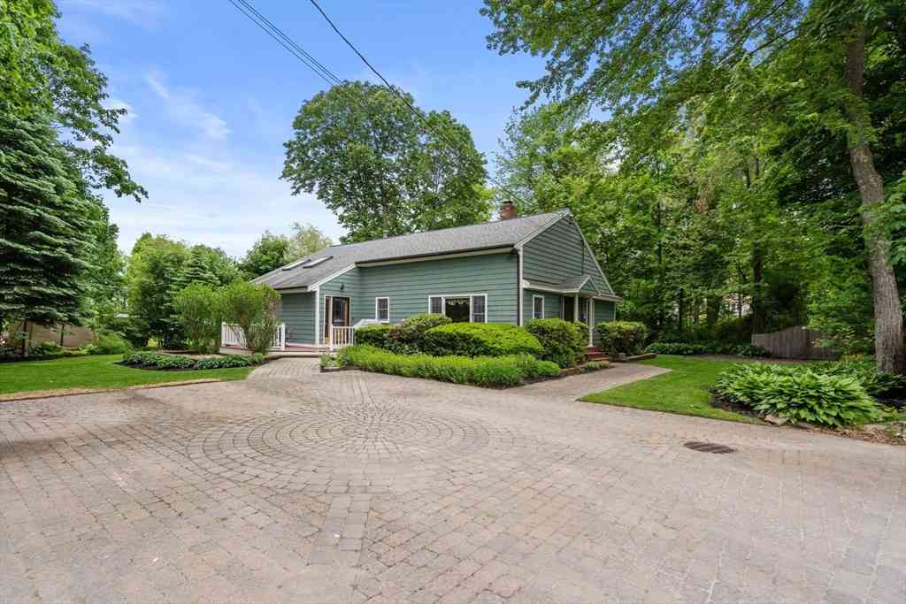 Homes For Sale - 18 Ivy Rd<br/> Littleton, MA 01460