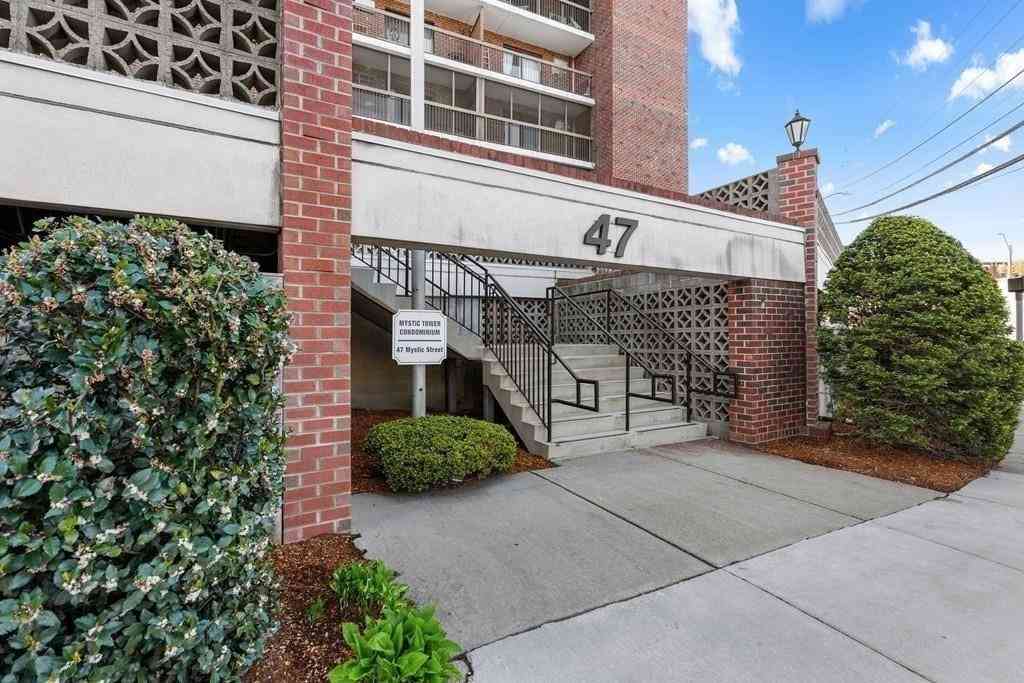 Condo For Sale - 47 Mystic St #3F<br/> Arlington, MA 02474