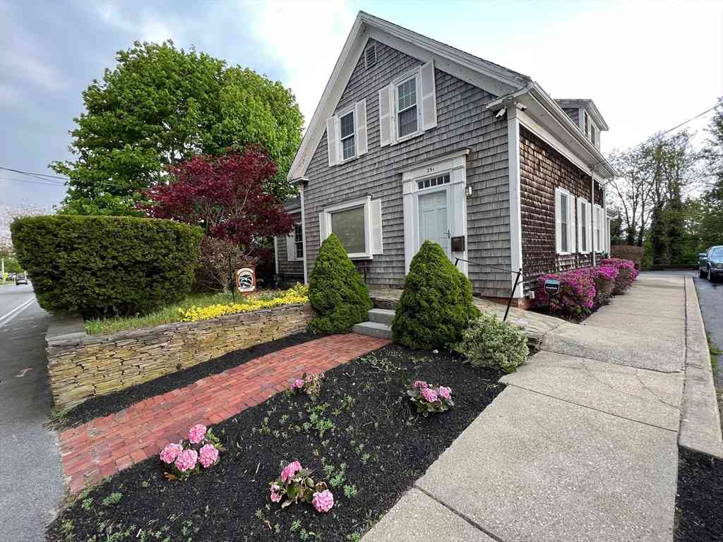 Homes For Sale - 251 South Street<br/> Barnstable, MA 02601