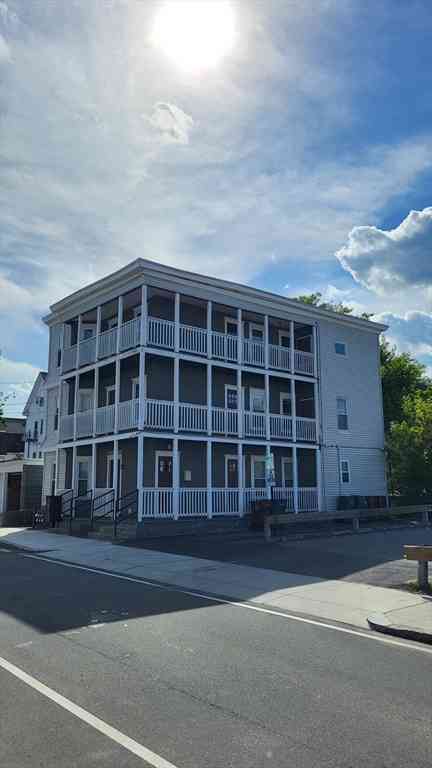 Apartment For Rent - 19 Gardner Avenue #2<br/> Lowell, MA 01854
