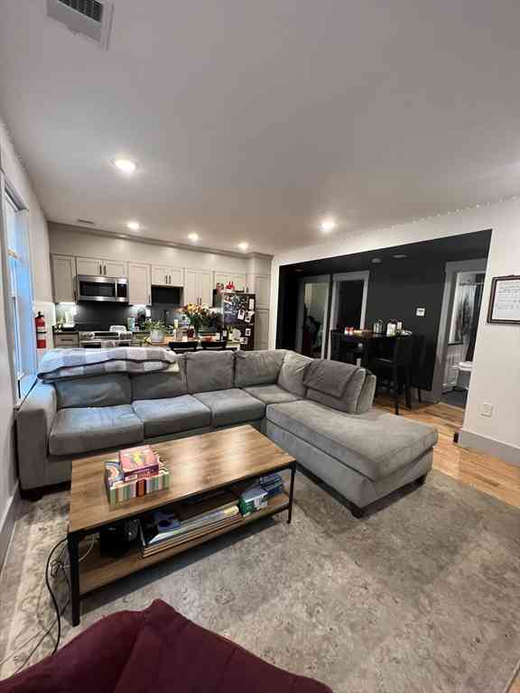 Apartment For Rent - 288 Columbia St #2<br/> Cambridge, MA 02139