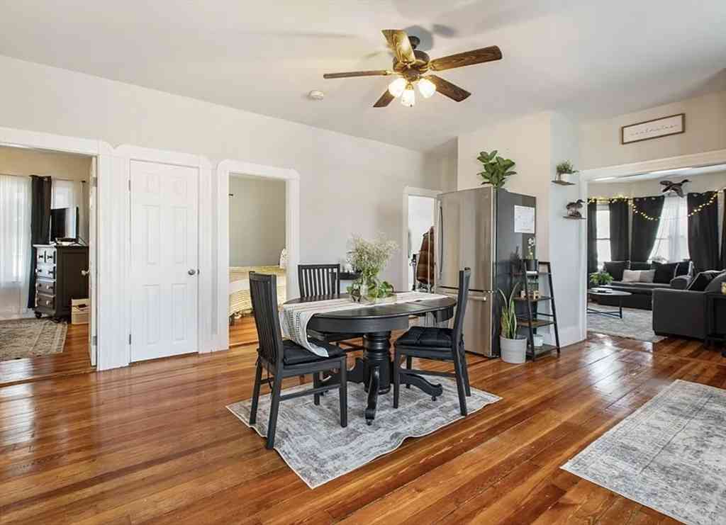 Apartment For Rent - 1037 Cove Road #2<br/> Bristol County, New Bedford, MA 02744