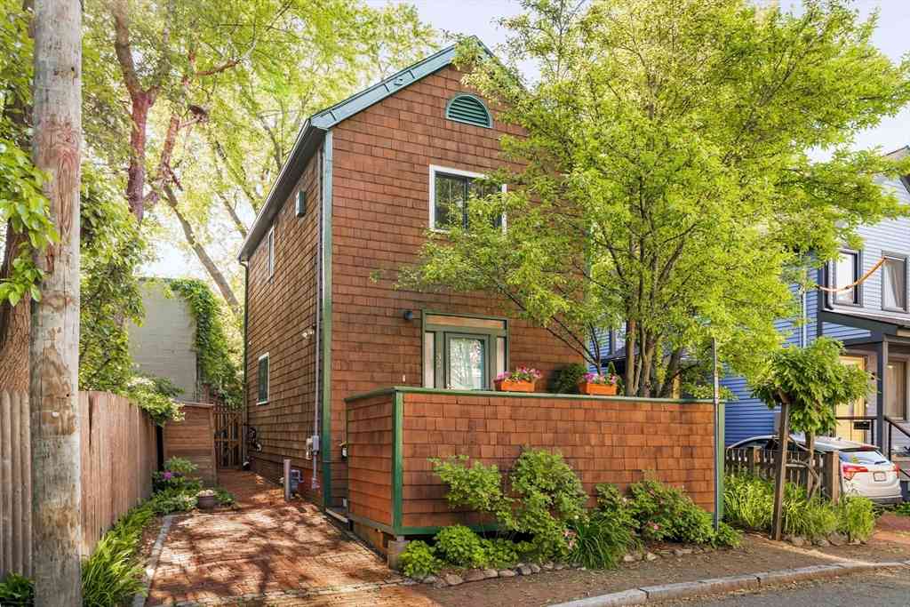 Homes For Sale - 32 Bellis Circle<br/> Cambridge, MA 02140