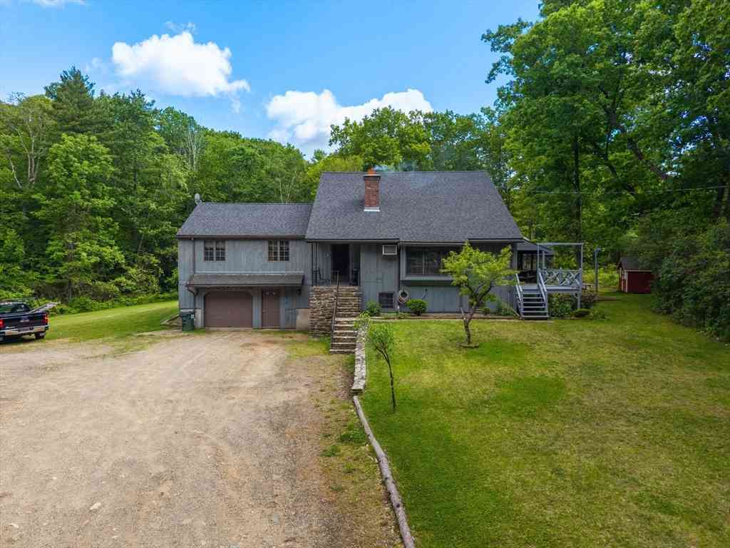 Homes For Sale - 1 Leno Rd<br/> Sturbridge, MA 01566