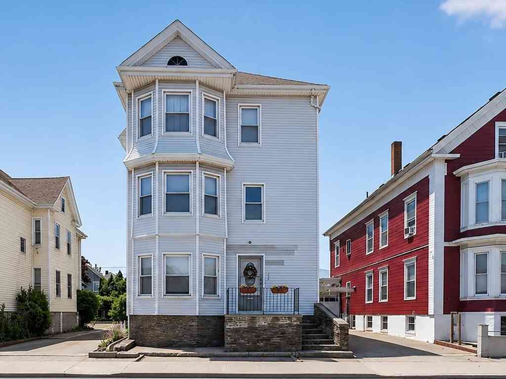 Homes For Rent - 203 County St<br/> New Bedford, MA 02740