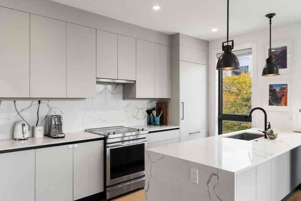 Condo For Rent - 75 W Broadway #301<br/> Boston, MA 02127