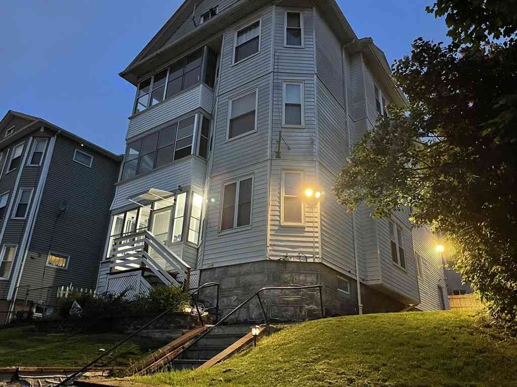 Multifamily For Rent - 93 Sterling St<br/> Worcester, MA 01610