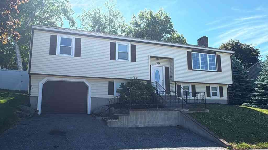 Homes For Sale - 39 Westport Rd<br/> Worcester, MA 01605