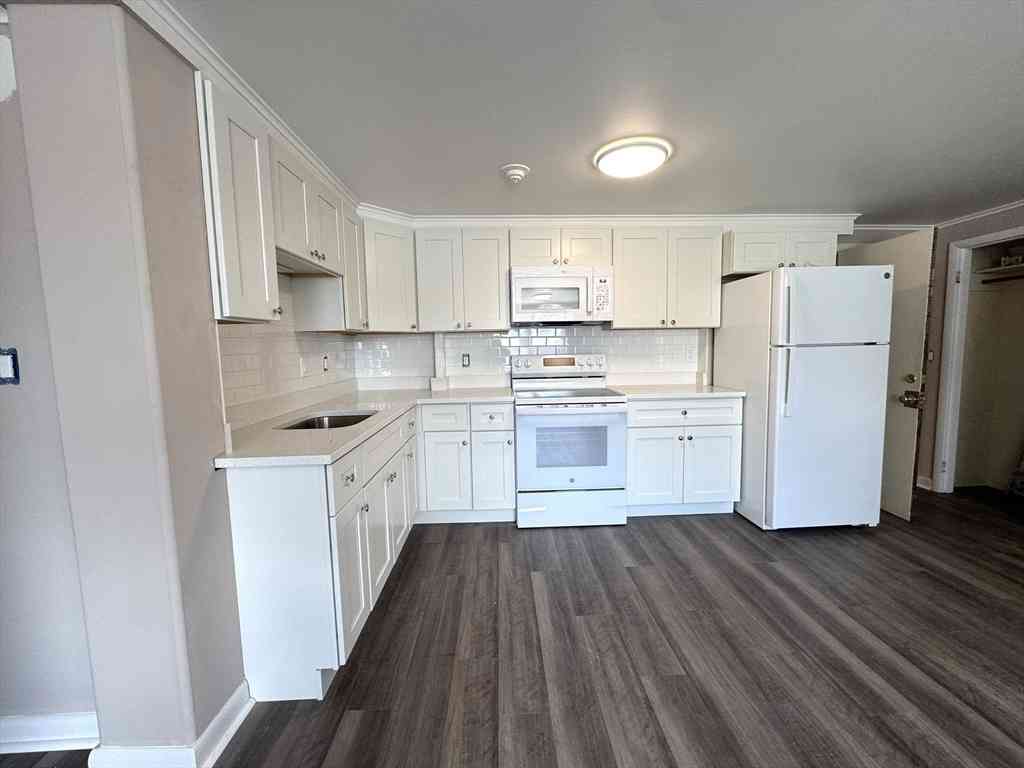 Apartment For Rent - 31 Western Ave #15<br/> Gloucester, MA 01930