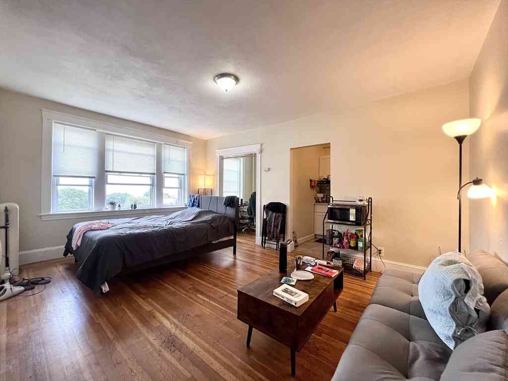 Apartment For Rent - 1607 Commonwealth Ave #33<br/> Boston, MA 02135