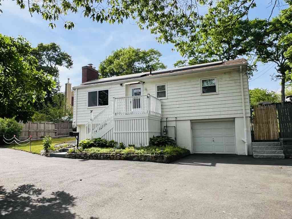 Homes For Sale - 16 Ridge Ave<br/> Lynn, MA 01905