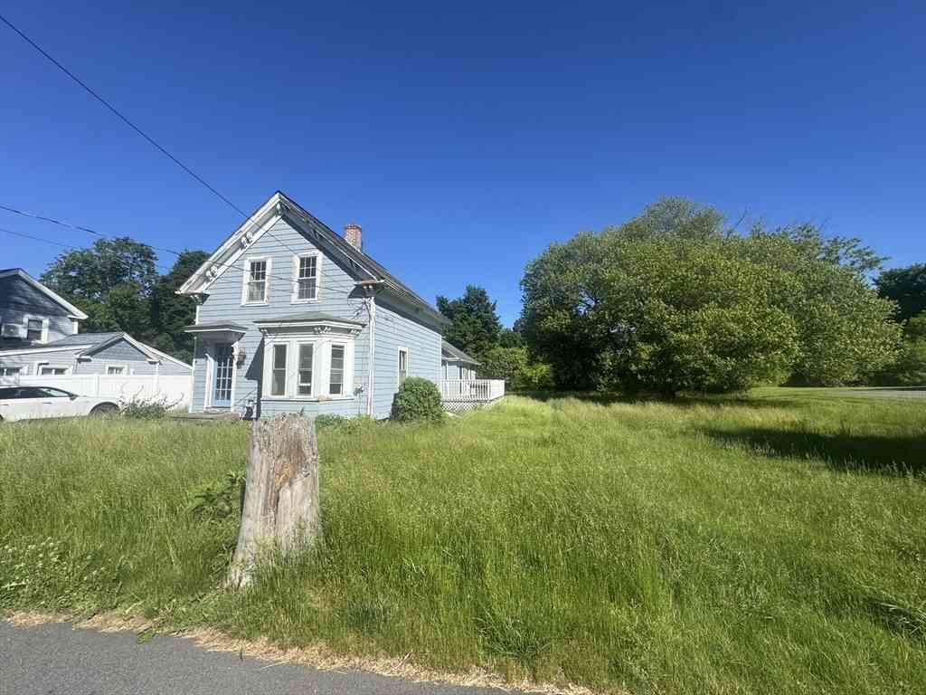 Homes For Sale - 252 Main St<br/> Medway, MA 02053