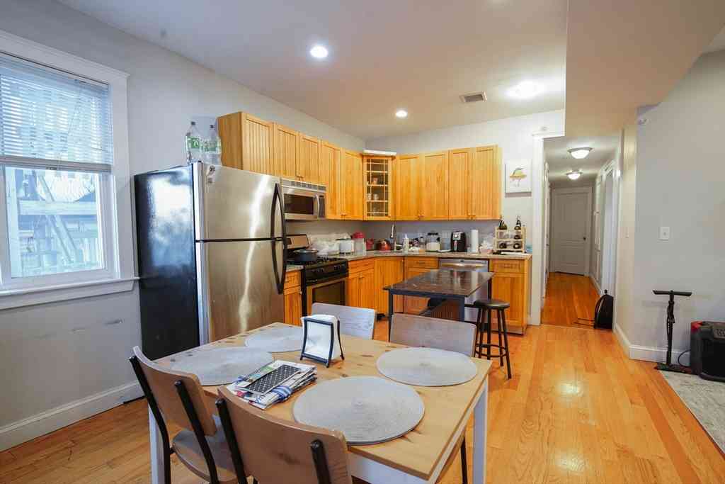 Apartment For Rent - 194 Marion Street #2<br/> Boston, MA 02128