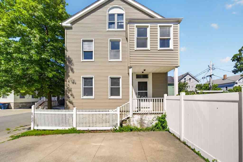 Multifamily For Rent - 233 Maxfield St<br/> New Bedford, MA 02740