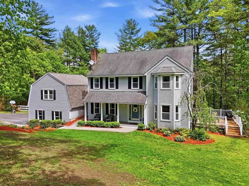 Homes For Sale - 7 Stony Point Dr<br/> Londonderry, NH 03053
