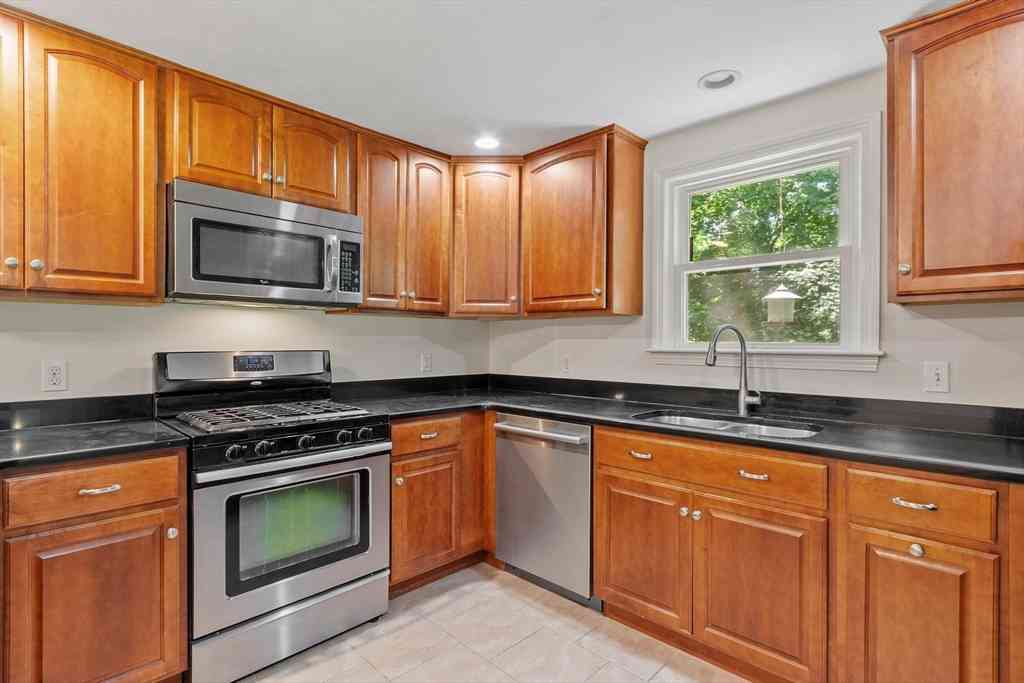 Homes For Rent - 21 Cherokee Rd<br/> Acton, MA 01720