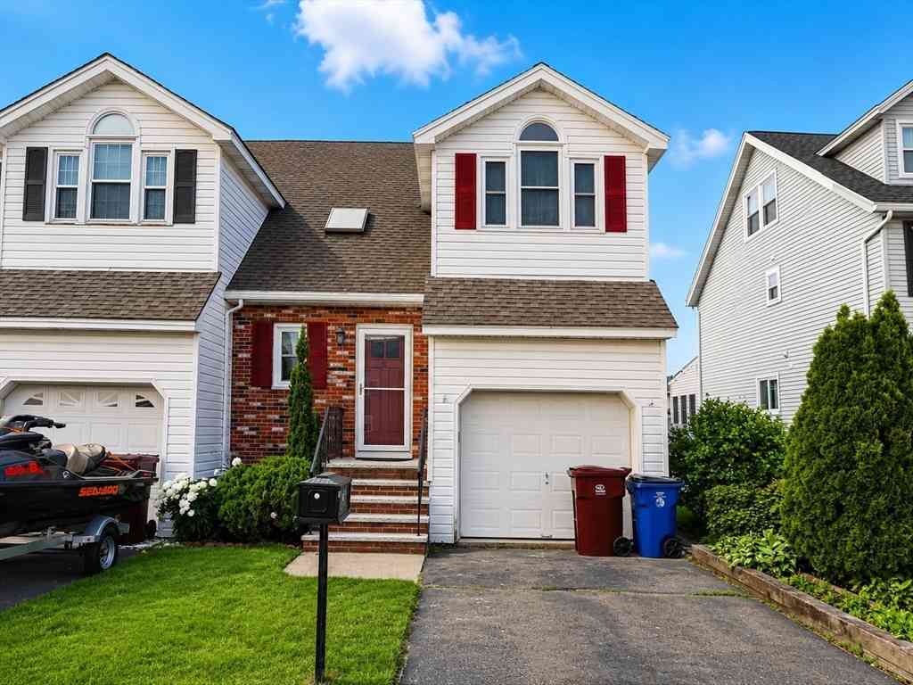Condo For Sale - 41 Burnett Rd #41<br/> Revere, MA 02151