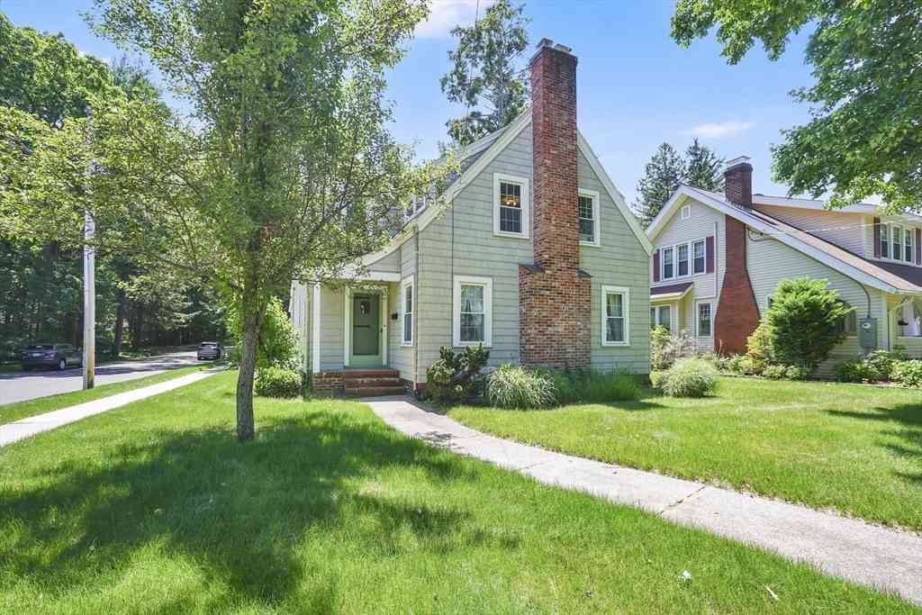 Homes For Sale - 169 Greenacre Ave<br/> Longmeadow, MA 01106