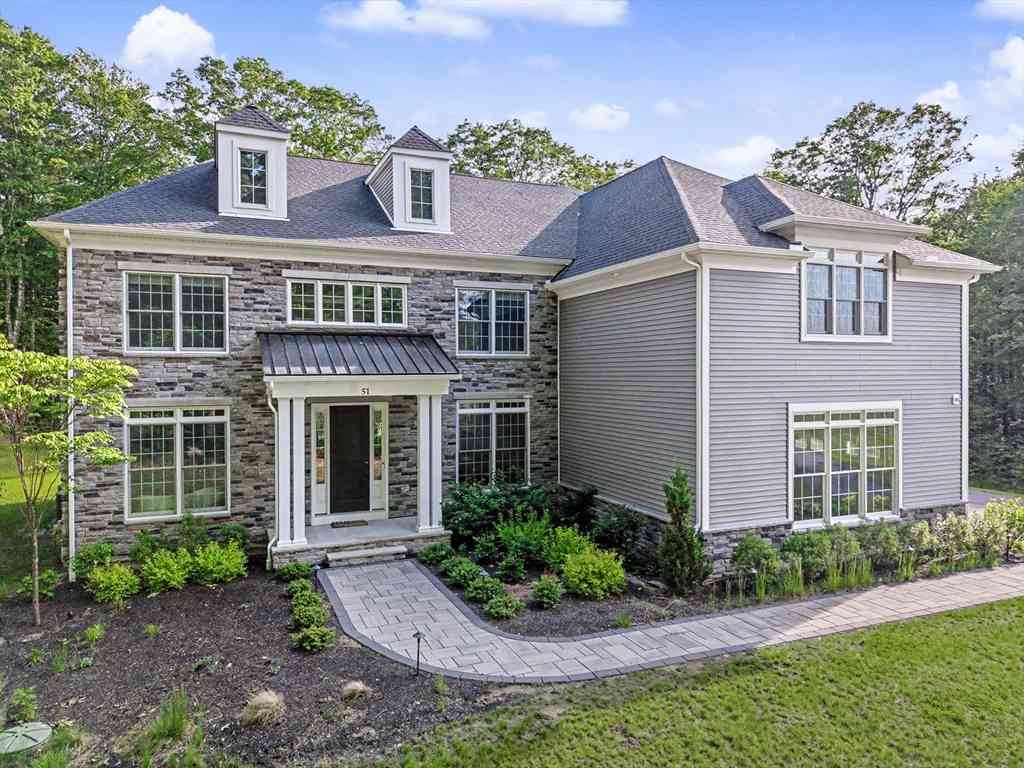 Homes For Sale - 51 Chamberlain St<br/> Hopkinton, MA 01748