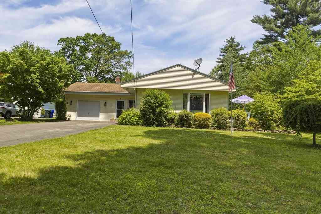 Homes For Sale - 110 Parkerview St.<br/> Springfield, MA 01129