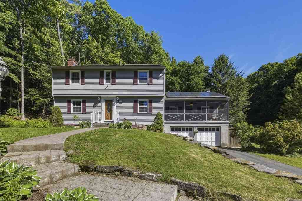 Homes For Sale - 49 Country Way<br/> Northampton, MA 01062