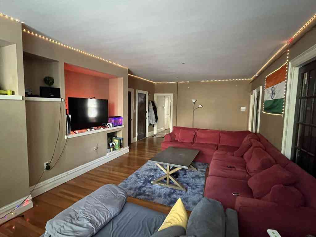 Condo For Rent - 317 Saint Paul Street #1<br/> Brookline, MA 02446