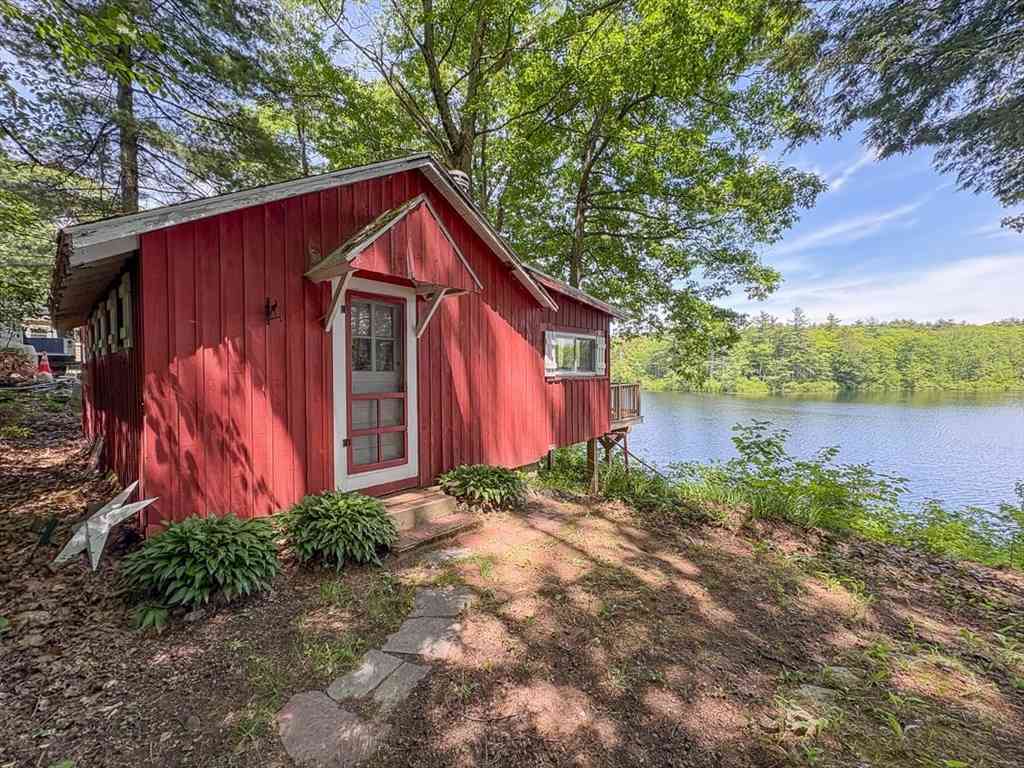 Homes For Sale - 33 Watatic Pond Rd<br/> Ashburnham, MA 01430