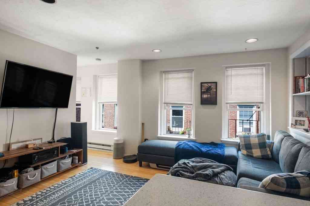 Condo For Sale - 38A Charter Street #7<br/> Boston, MA 02113