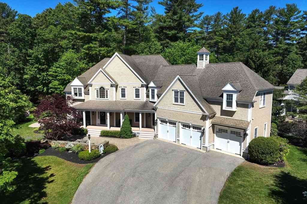 Homes For Sale - 17 Saddle Ln<br/> Hanover, MA 02339