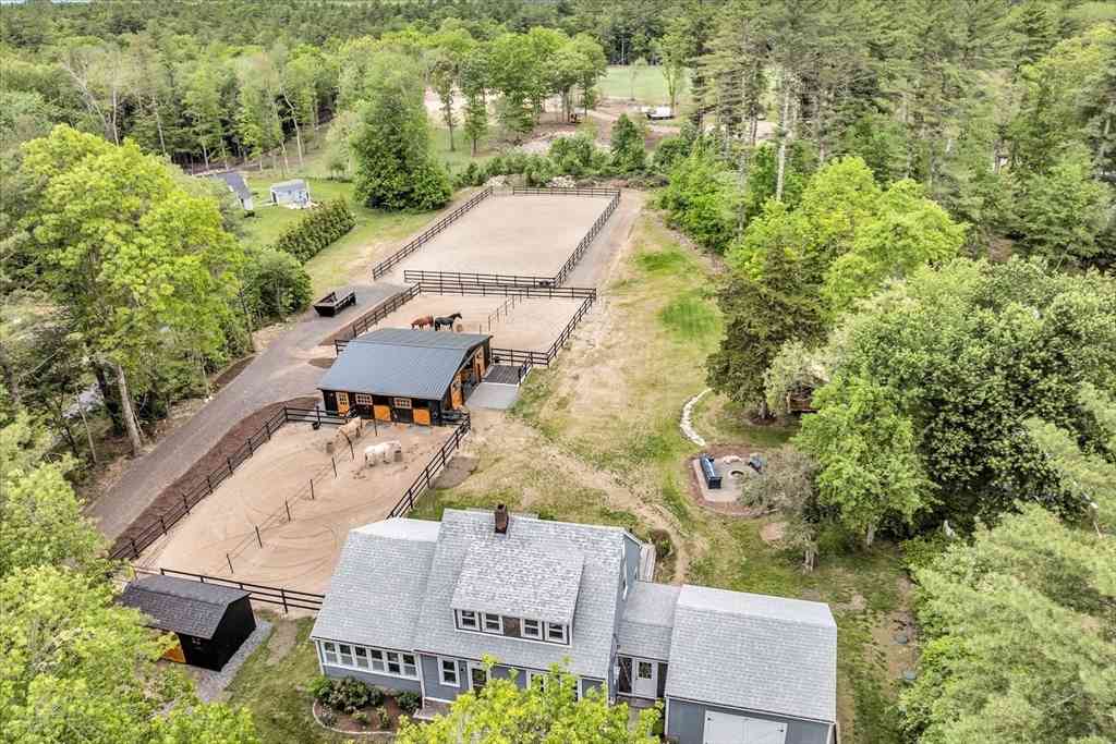 Homes For Sale - 60 Benson St<br/> Middleboro, MA 02346
