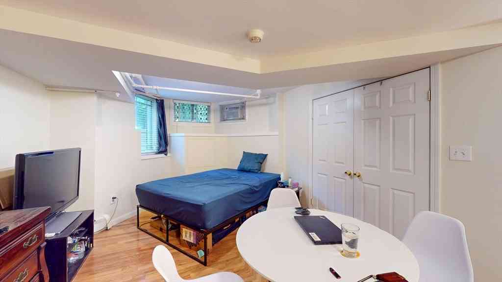 Apartment For Rent - 170 Marlborough #BF<br/> Boston, MA 02116