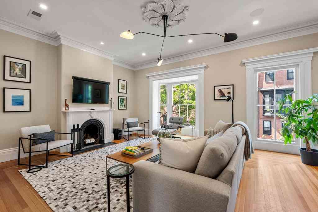 Homes For Sale - 103 West Springfield Street<br/> Boston, MA 02118