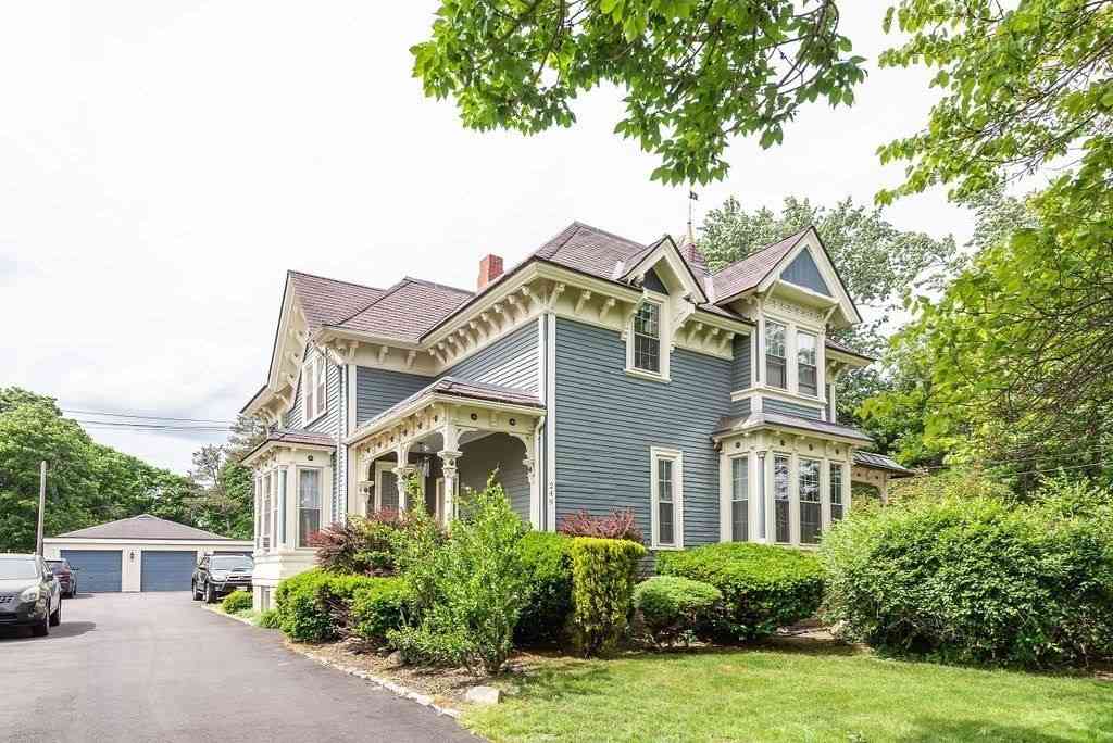 Apartment For Rent - 249 County Street #4<br/> Attleboro, MA 02703