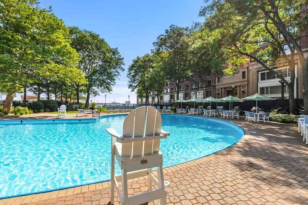 Condo For Rent - 65 East India Row #16A<br/> Boston, MA 02110
