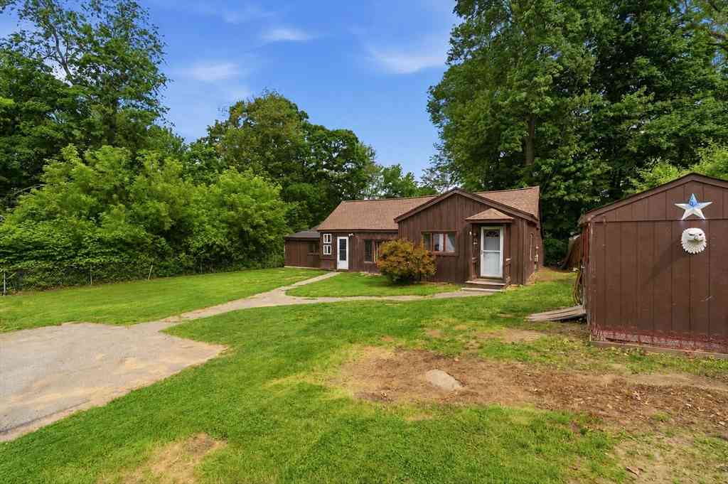 Homes For Sale - 33 Huntington Ave<br/> Methuen, MA 01844