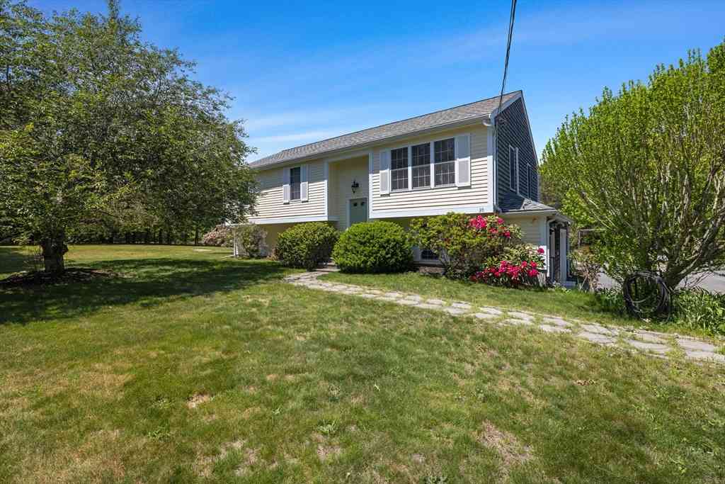 Homes For Sale - 30 Minot Ave<br/> Wareham, MA 02571