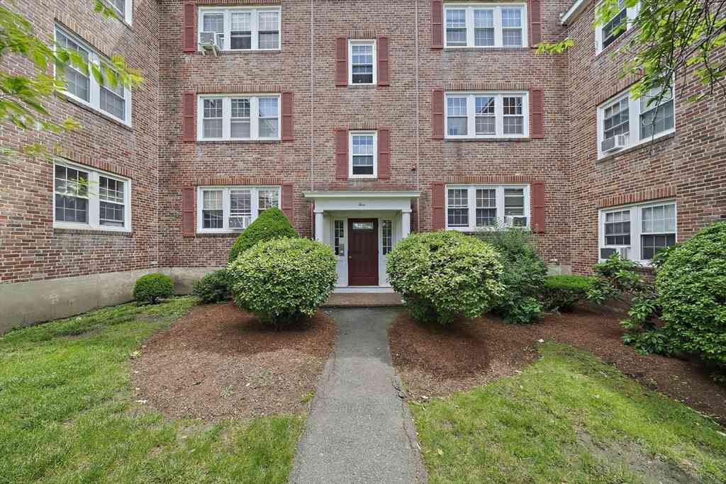Condo For Rent - 5 Dexter St #4<br/> Malden, MA 02148