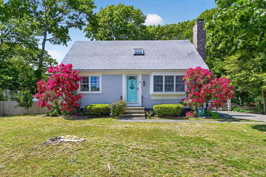 Homes For Sale - 14 Heritage Circle<br/> Falmouth, MA 02536