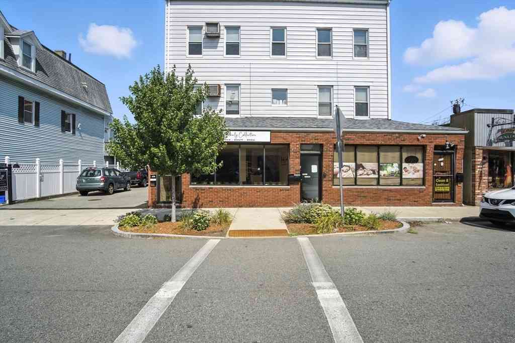 Apartment For Rent - 111 Albion St #B<br/> Wakefield, MA 01880