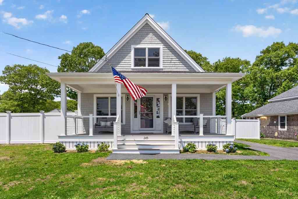 Homes For Sale - 245 Edgewater Drive East<br/> Falmouth, MA 02536