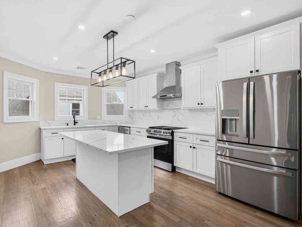 Condo For Sale - 152 Washington St #3<br/> Boston, MA 02135