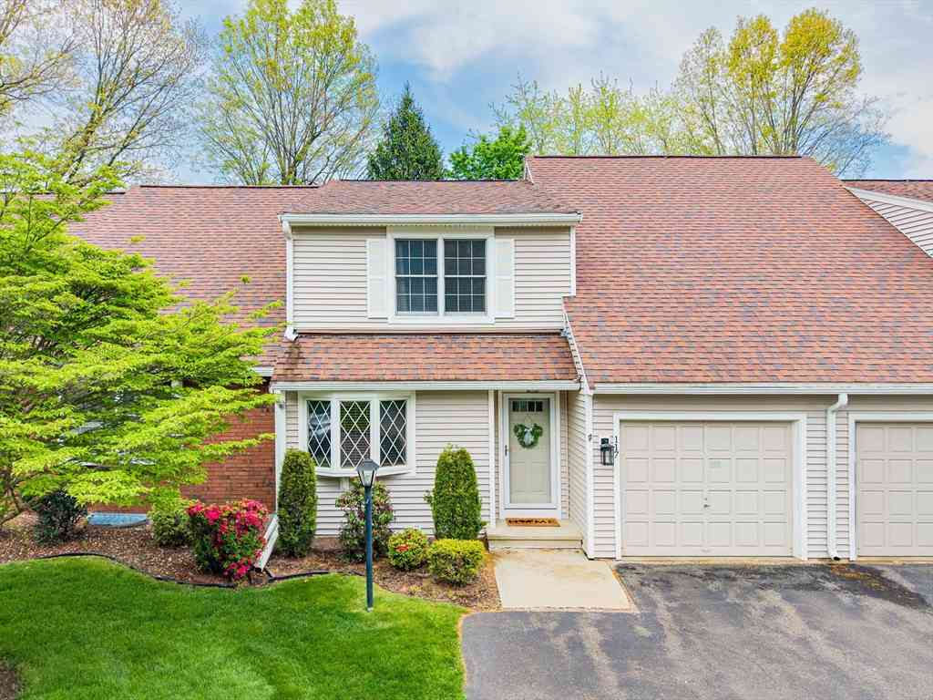 Condo For Sale - 117 The Meadows #117<br/> Enfield, CT 06082