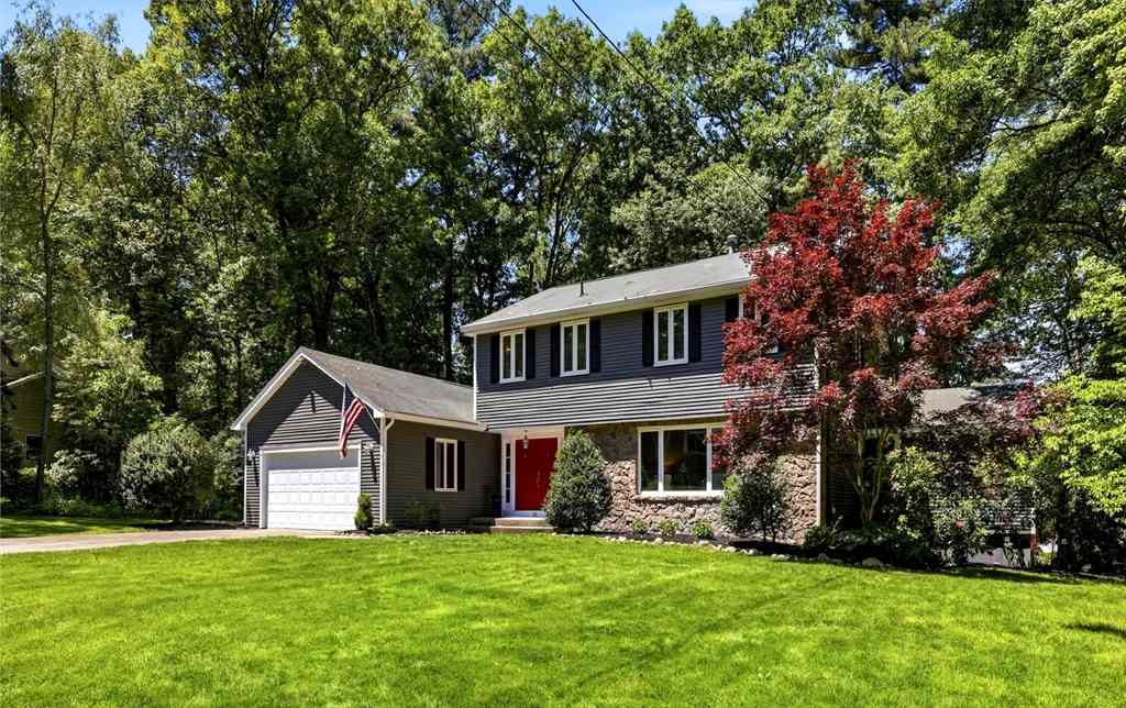 Homes For Sale - 25 Revolutionary Rd<br/> Acton, MA 01720
