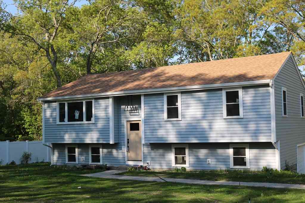 Homes For Sale - 12 Flintlocke Dr<br/> Plymouth, MA 02360