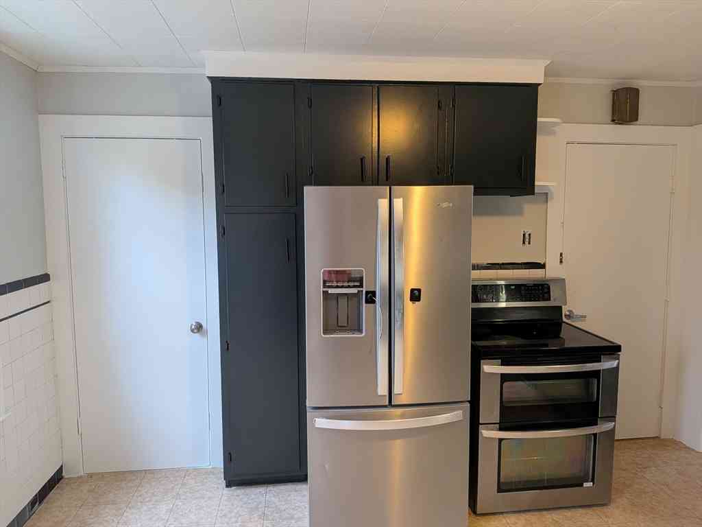 Apartment For Rent - 135 Readville St. #2<br/> Boston, MA 02136