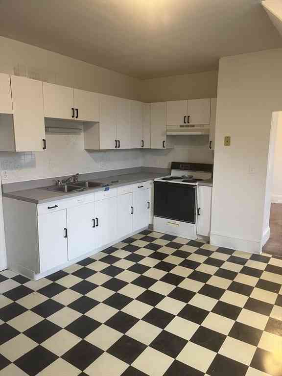 Apartment For Rent - 135 Readville St. #3<br/> Boston, MA 02136