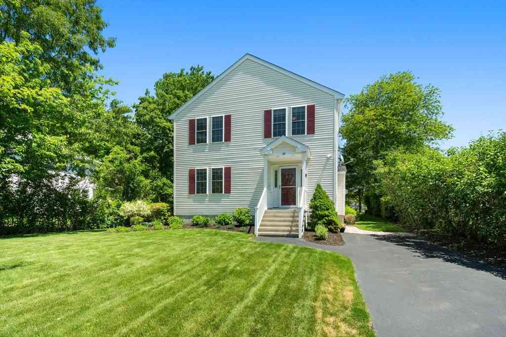 Homes For Sale - 29 Station St<br/> Stoughton, MA 02072