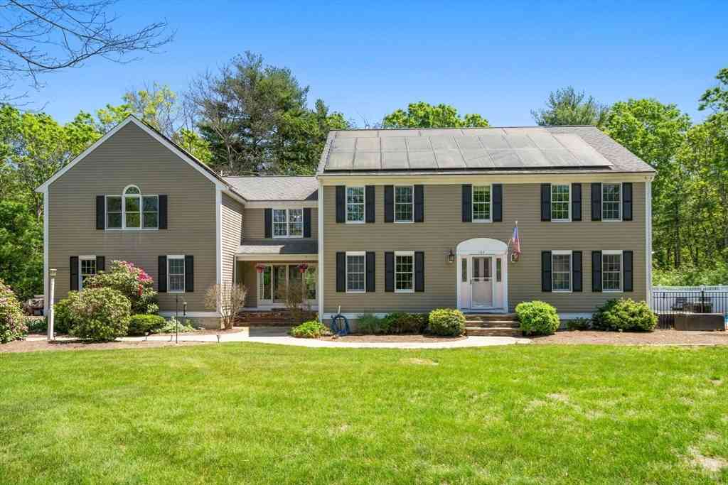 Homes For Sale - 103 Cranberry Dr<br/> Plymouth County, Halifax, MA 02338